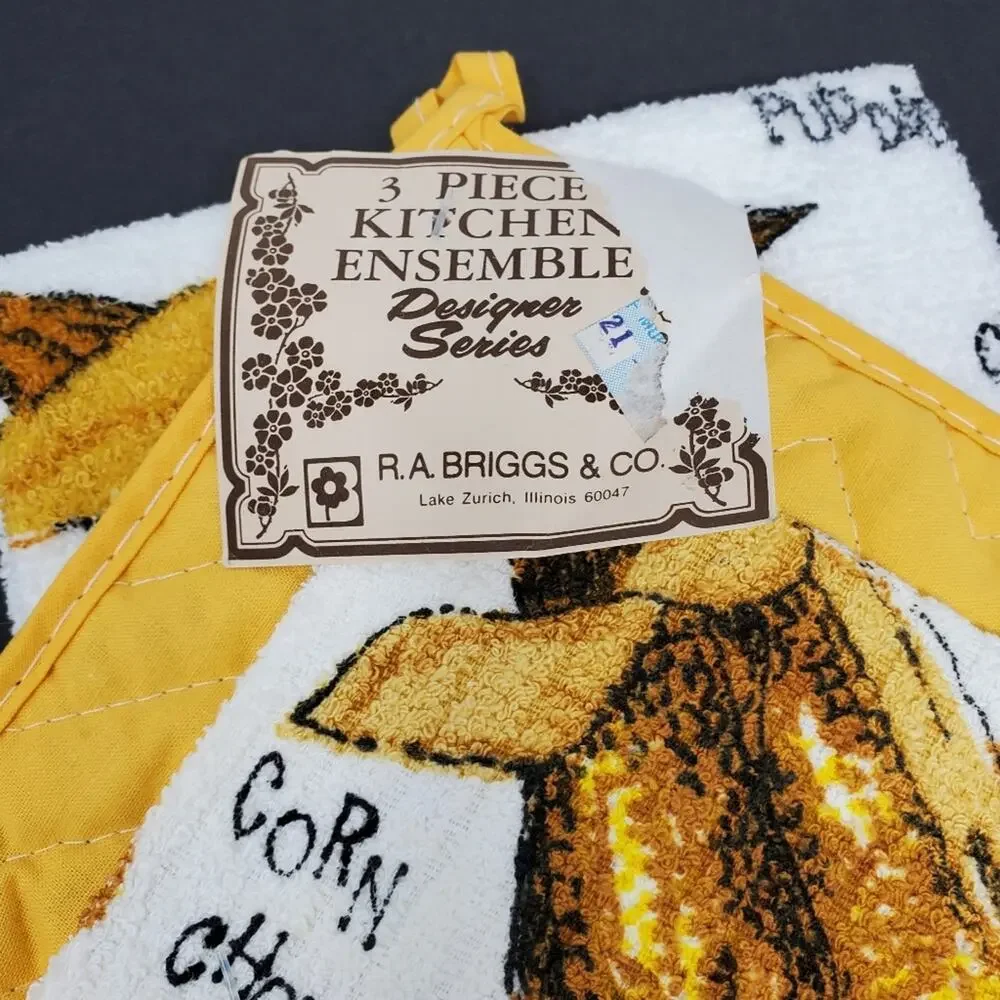 R.A. Briggs & Co 3 Pc Kitchen Ensemble of Corn themed kitchen Linens
